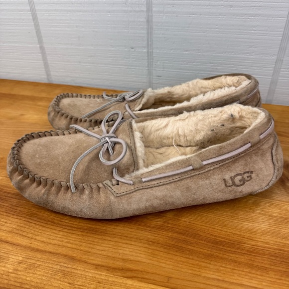Ugg Dakota Tabacco Moccasin Loafer Slipper Sheepskin Shearling Lined Women’s 11 - Picture 3 of 8